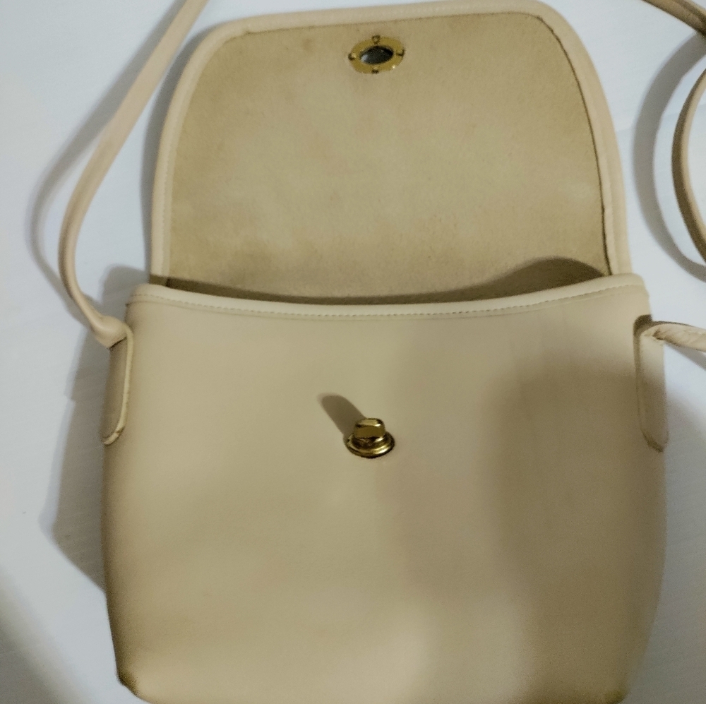 Vintage Coach Quincy Crossbody Bag Cream Leather Toggle Purse - Picture 12 of 16